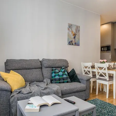 Charming 1br - 46m2 - Perfect Location Apartamento *